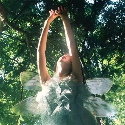 相拥于烟火尽头